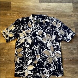 Navy Y2K Eddie Bauer Men’s Floral Button Up Shirt